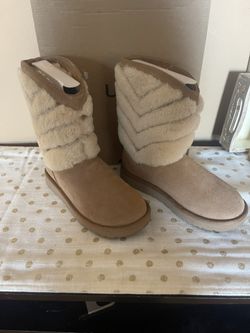Women Ugg Size 7