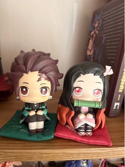 Demon Slayer Tanjiro & Nezuko Look Up! Figures with cushion