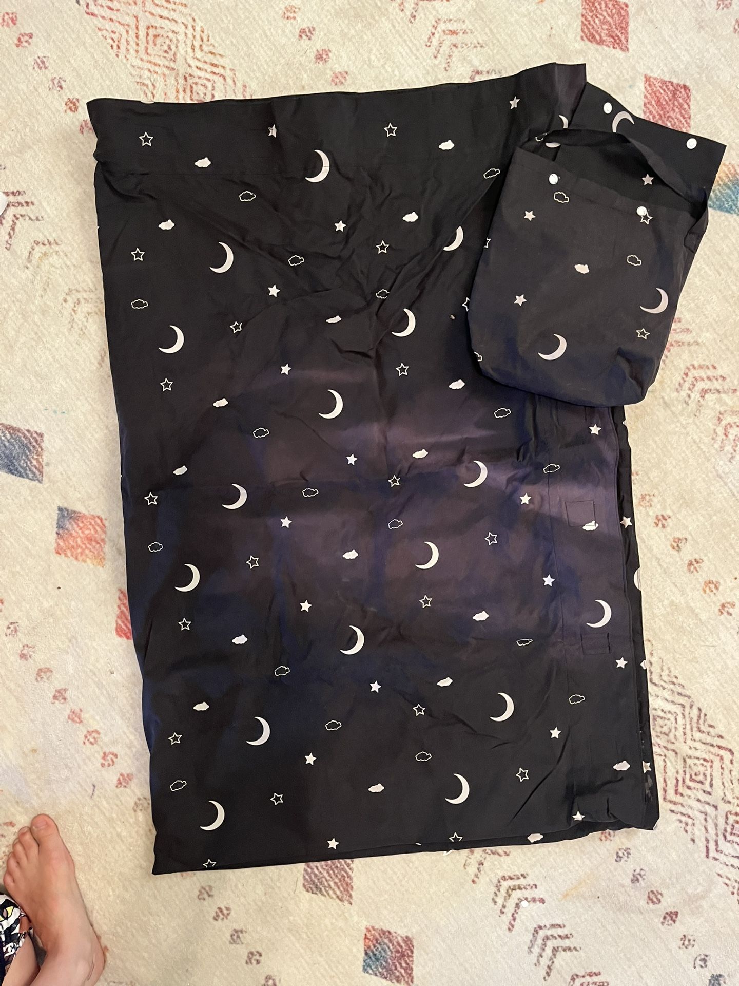 Portable Black Out Curtain