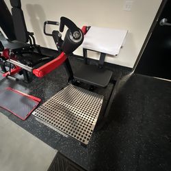 QLI HIP THRUST MACHINE