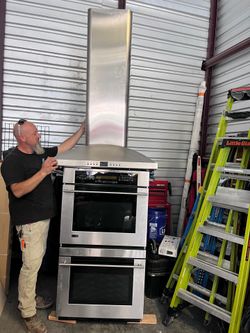 Monogram double wall oven & range