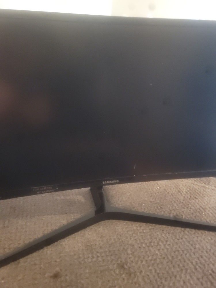 SAMSUNG 24-Inch CRG5 144Hz Curved Gaming Monitor1-