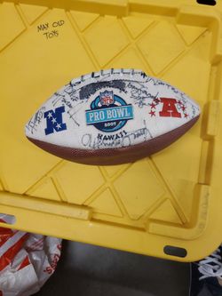 NFL Pro Bowl 2007 Autographed Football