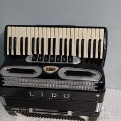 Lindo Accordion