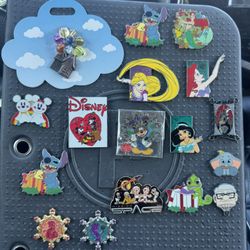 Disney Pins 