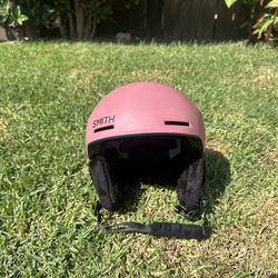 Small Smith Snow Helmet