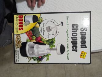 Speed Chopper with Bonus Cheese Grater