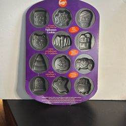 Wilton Halloween Cookies Non-Stick Pan