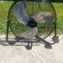 Lasko metal floor fan powerful with cotrol