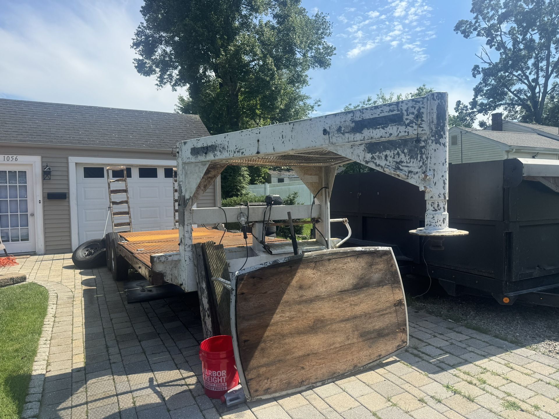 7/20 Gooseneck Equipment Trailer