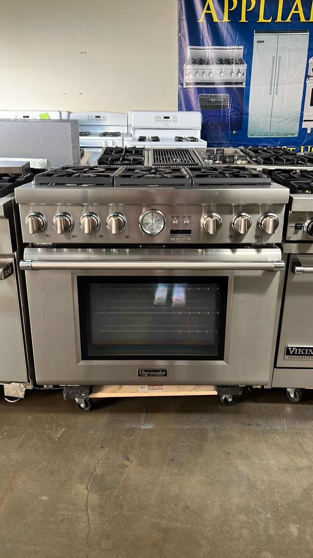 THERMADOR 36”WIDE DUAL FUEL RANGE STOVE IN STAINLESS STEEL