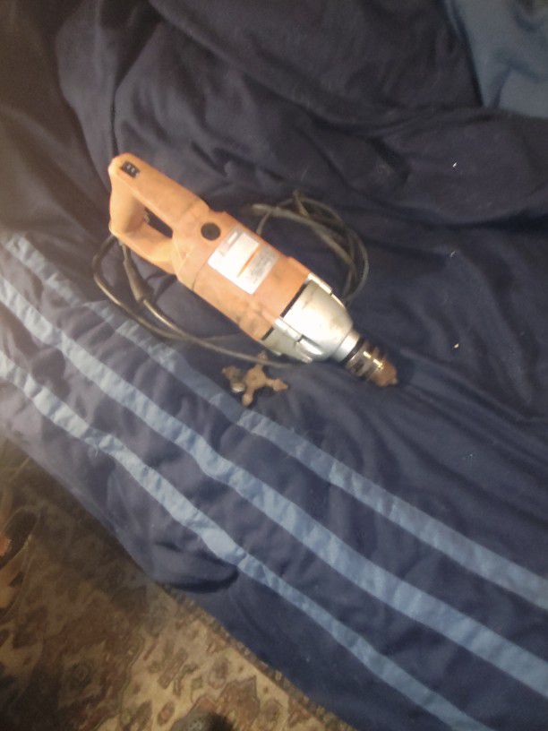 Chicago Electric Drill No Drill Bits Used But Works 
