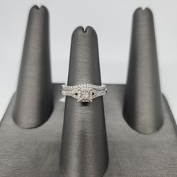 10kt White Gold Diamond Ring