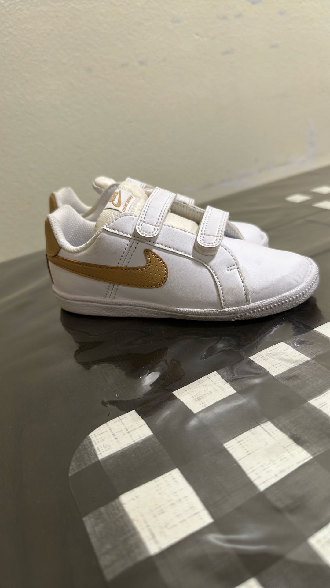 Nike Court Royale Shoes 