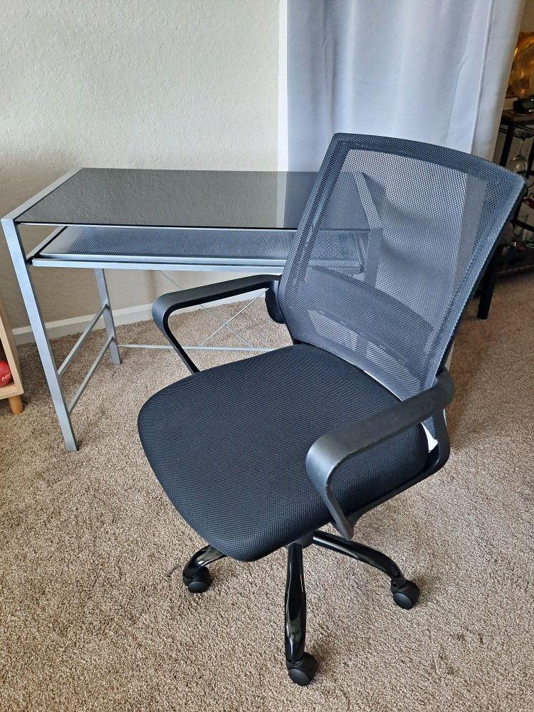 Metal Desk and Chair (FREE)