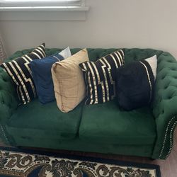 Noble House Aaniya Velvet Tufted Chesterfield Loveseat Sofa, Emerald 