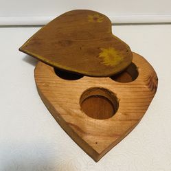 Wooden Heart shaped jewerly box, ~ Vintage 80s Country Decor ~