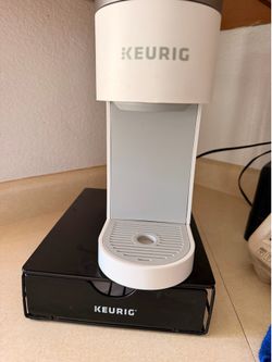 KEURIG Coffee Maker