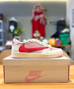 Travis Scott Jordan 1s