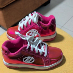 Heelys Hot Pink Metallic Youth 3 Like New