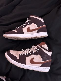 Nike Jordan 1 Mids