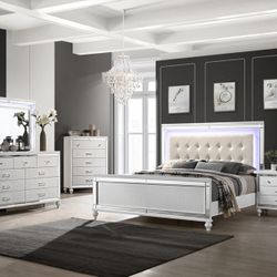 Floor Display 4 Pc Queen Bedroom Set