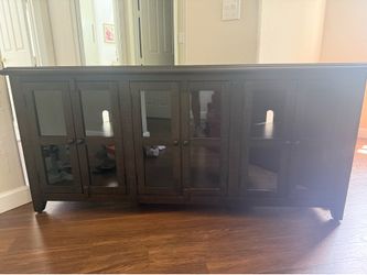 Tv cabinet
