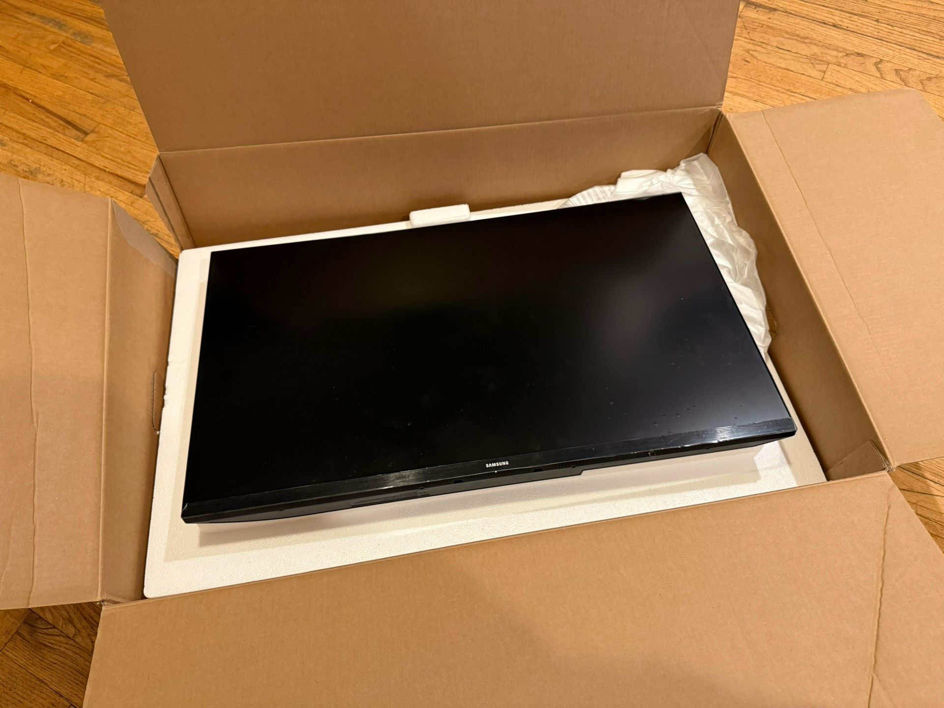 Samsung 32in Monitor