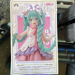 Hatsune miku figure