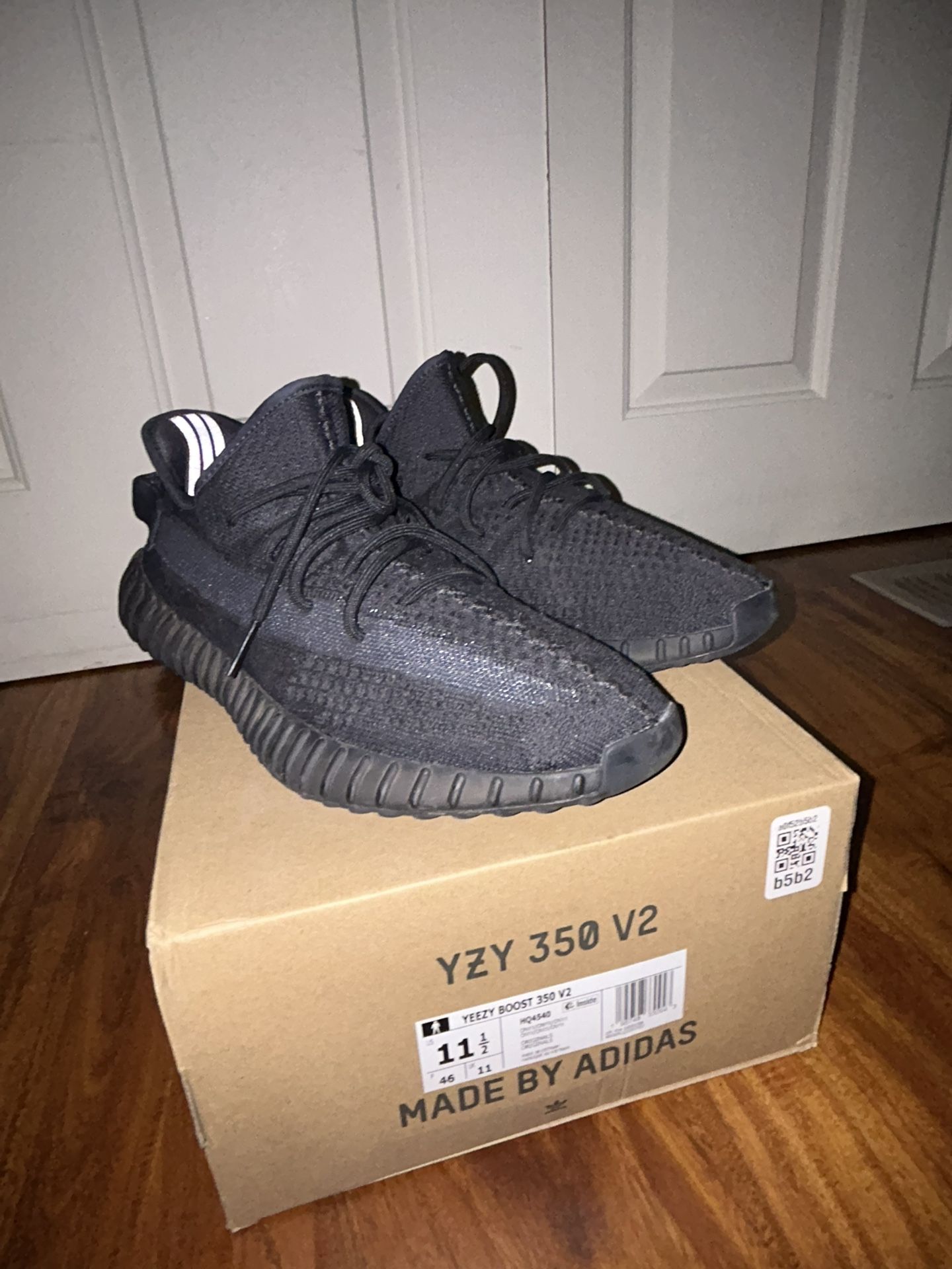 Yeezy Boost 350 V2 ‘Onyx’ - Size 11.5