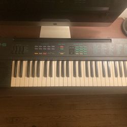 Yamaha PSR-6 Electronic Piano Keyboard