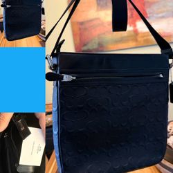 NWOT Black Coach Messenger Bag - Unisex