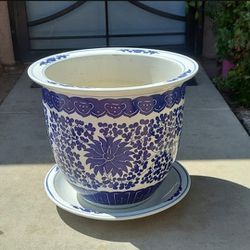 JAPANESE FLOWER POT WITH  PLATE WHITE AND BLUE 