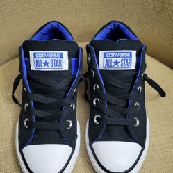Converse Boys And Girls Shoes.  Size : 13  Brand New. 