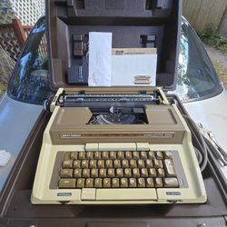 Coronamatic Electric Type Writer