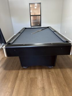 8ft Pool Table