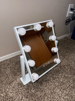 Hollywood LED Vanity Mirror with Lights – Touch Control