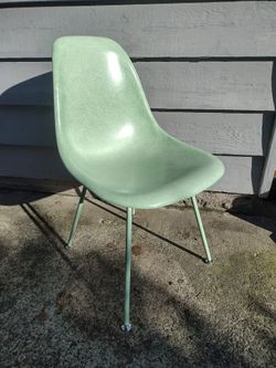 MCM Eames Molded Fiberglass Chair By Modernica