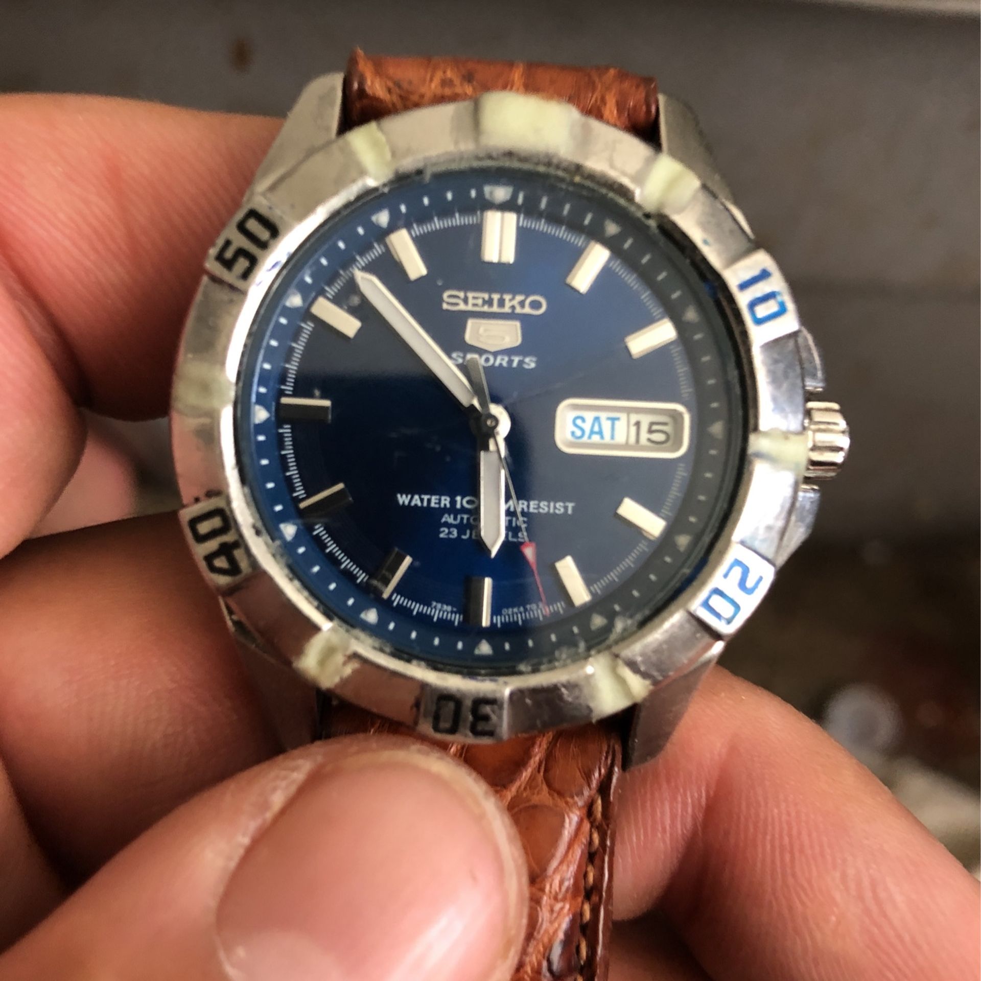 Vintage Sekio 5 Sport Automatic Watch Has Alligator straps Japan made Also Comes With Glow In The Dark Bezel Blue Face