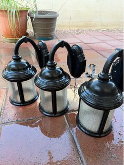 3 Outdoor light fixtures