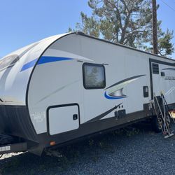 2019 Forest River Alpha Wolf