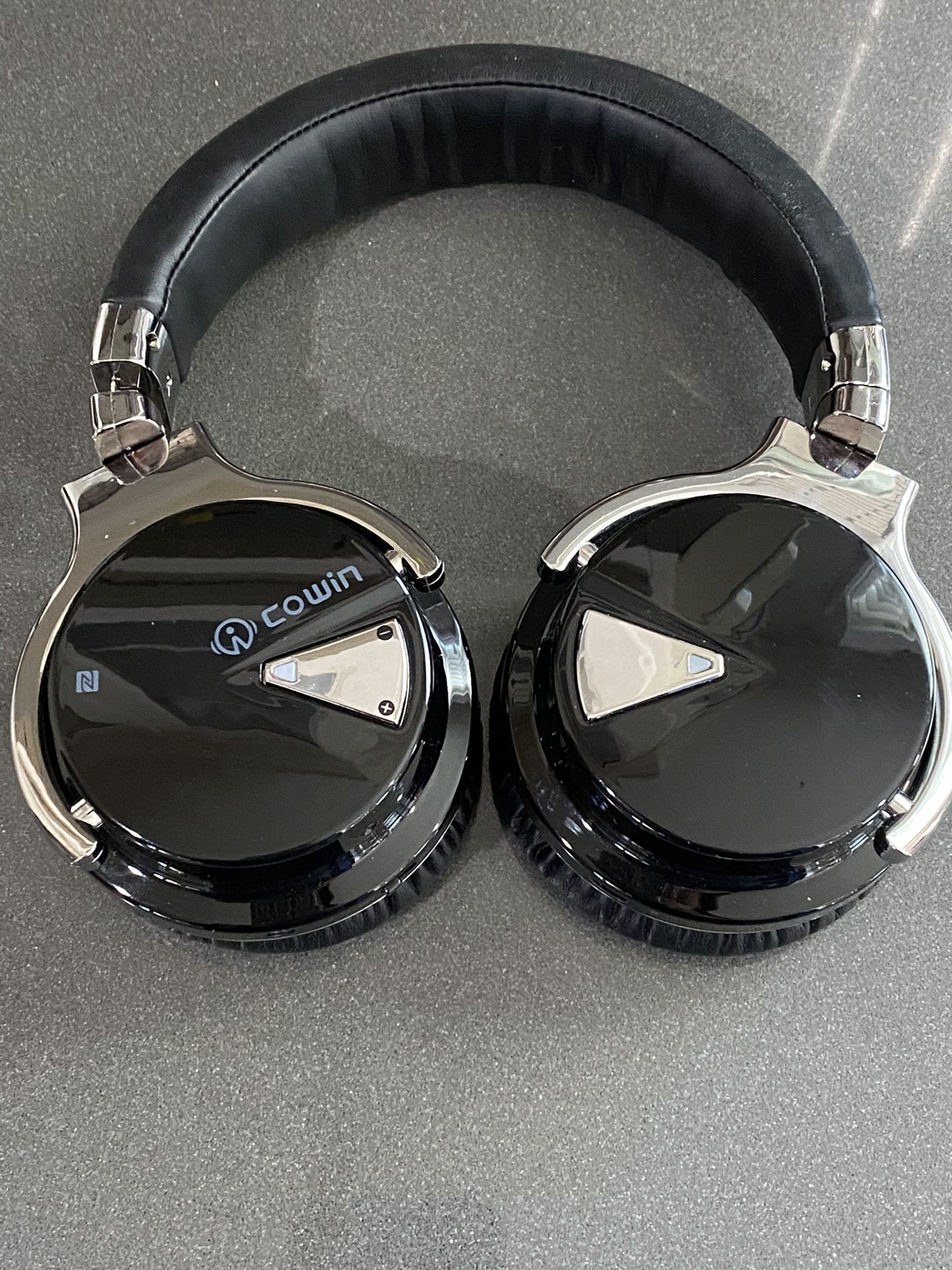 Cowin e7 Bluetooth Noise Canceling Headphones