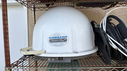 Winegard Carryout Portable Satellite Antenna