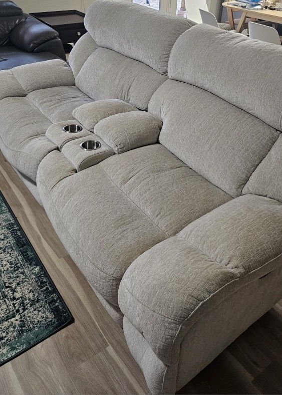[Cash only] Power Reclining Loveseat with Console & Power Headrests - $200