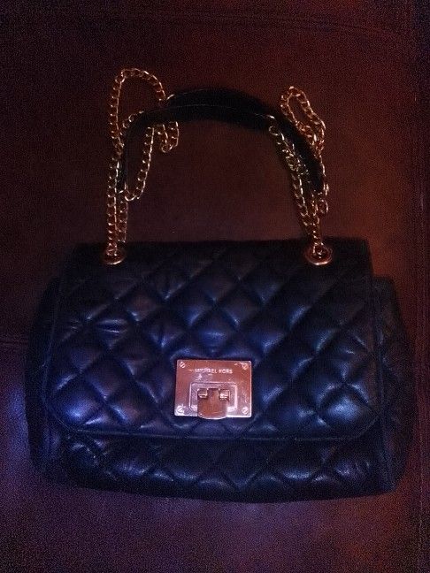 Black Michael Kors Crossbody (Medium Size)