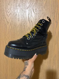 Size 9 Platform Dr Martens