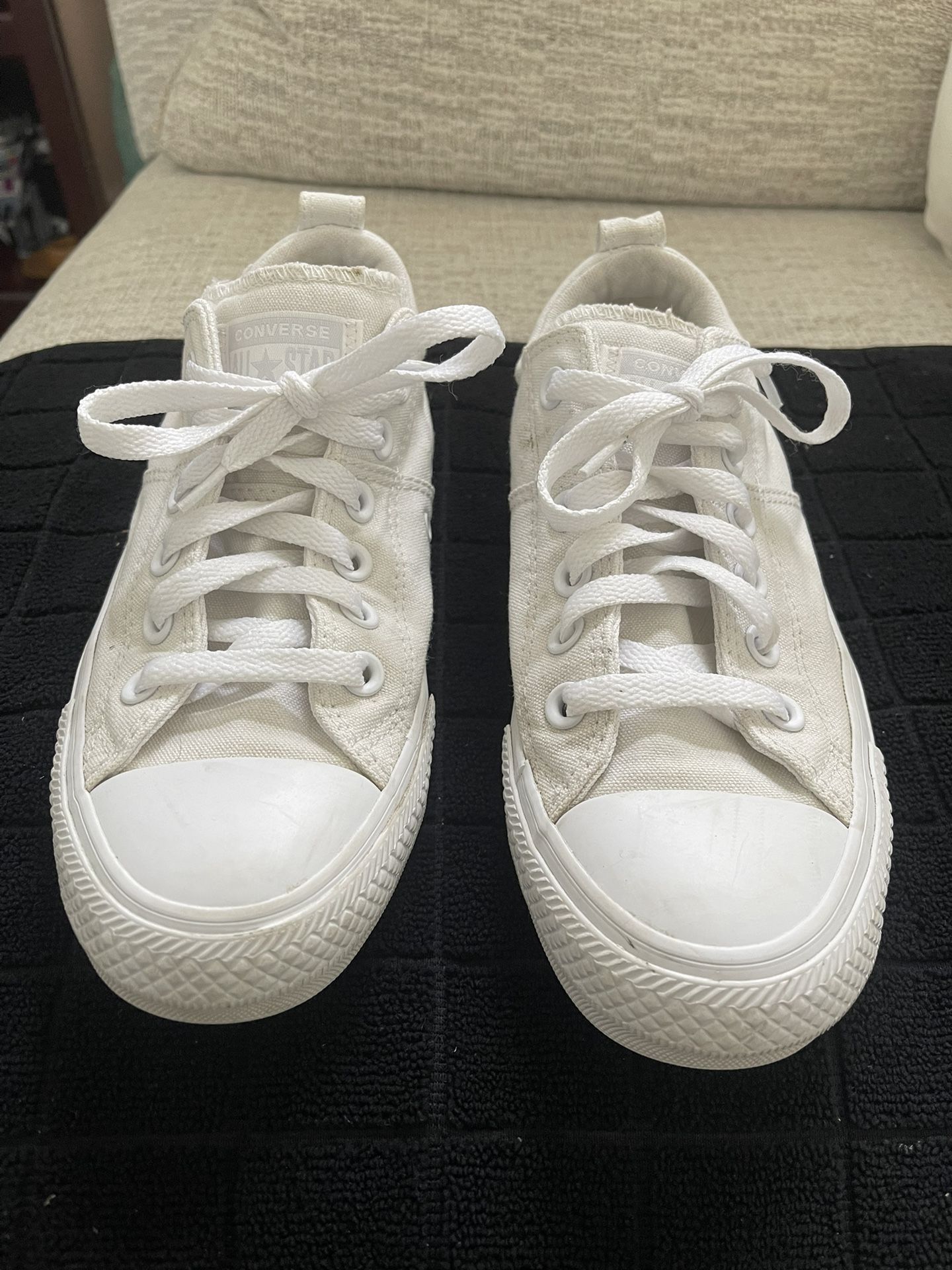 Converse Women’s Size 7