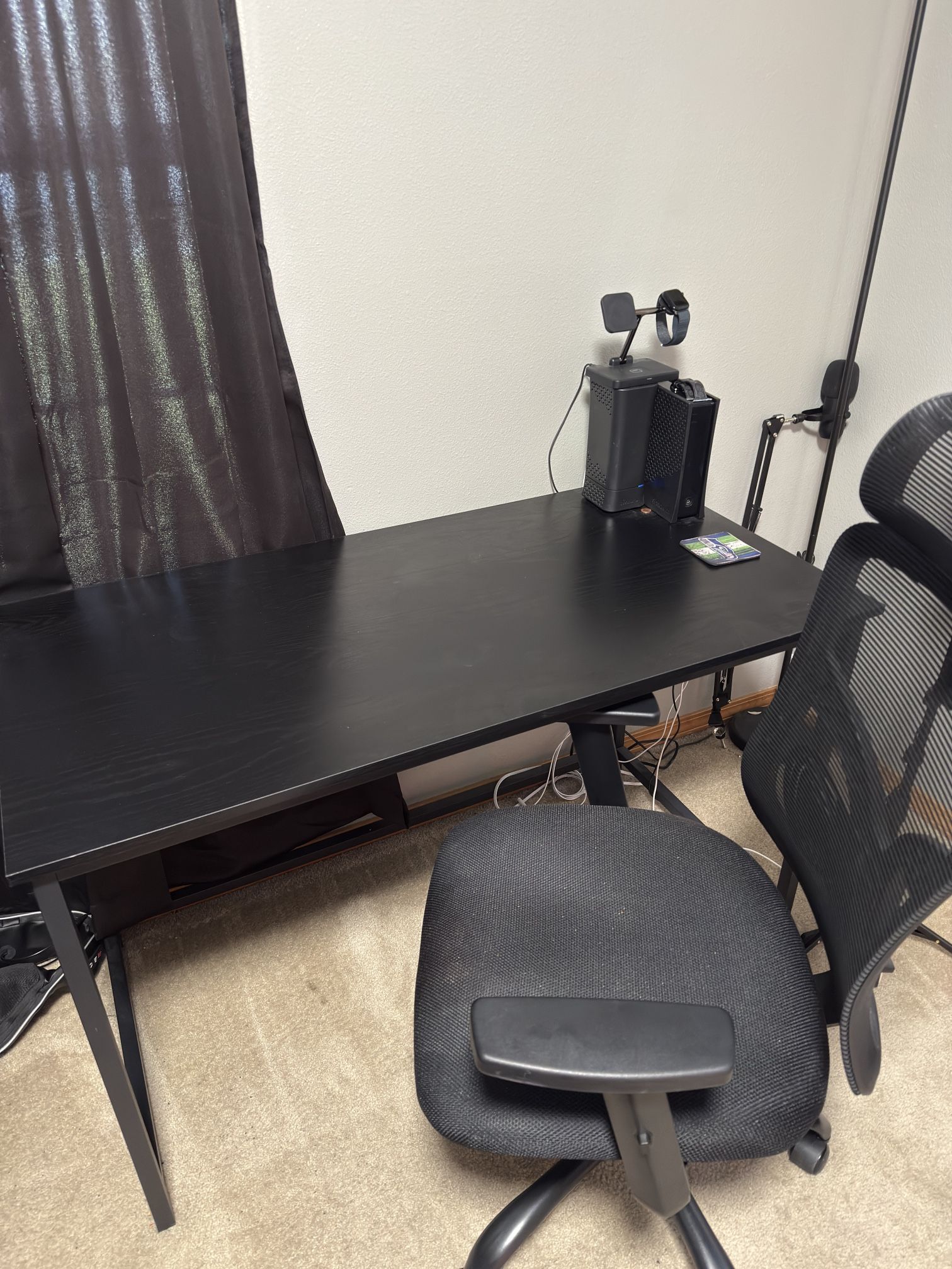 Office Desk & Ergonomic Chair