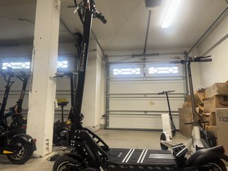 Dual-motor electric scooter