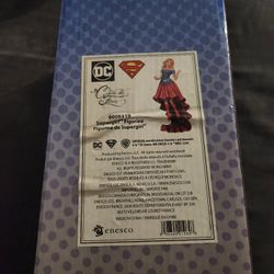 SuperGirl Statue Figure